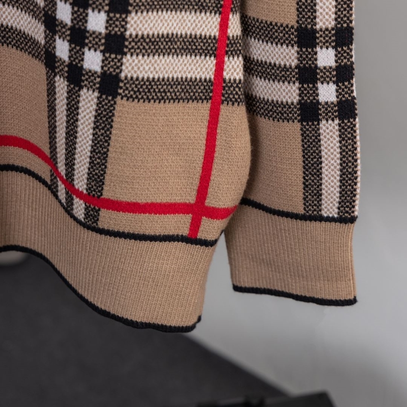 Burberry Sweaters